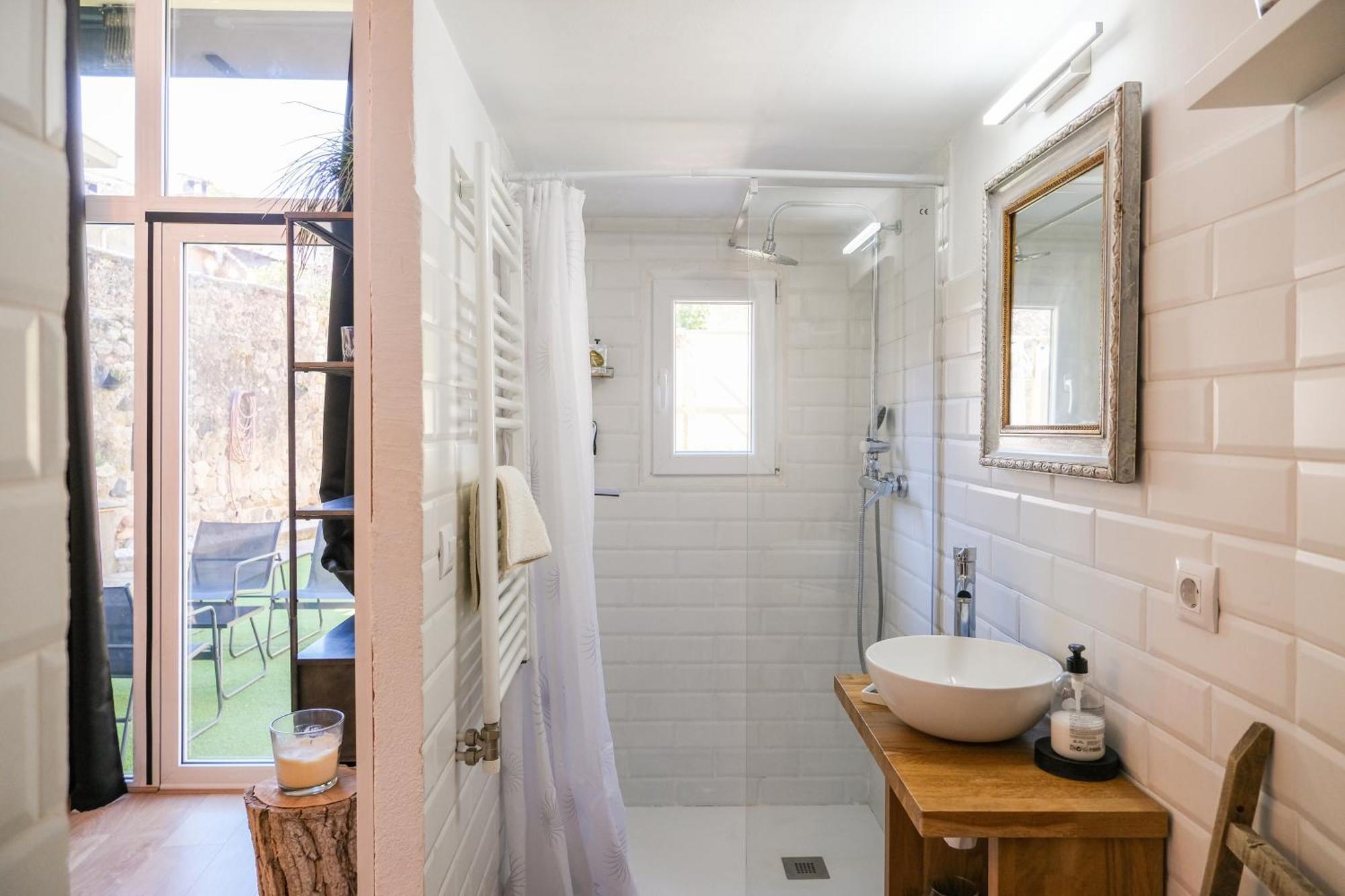 Appartement Cal Capo Alojamiento Con Jacuzzi à Besalú Extérieur photo