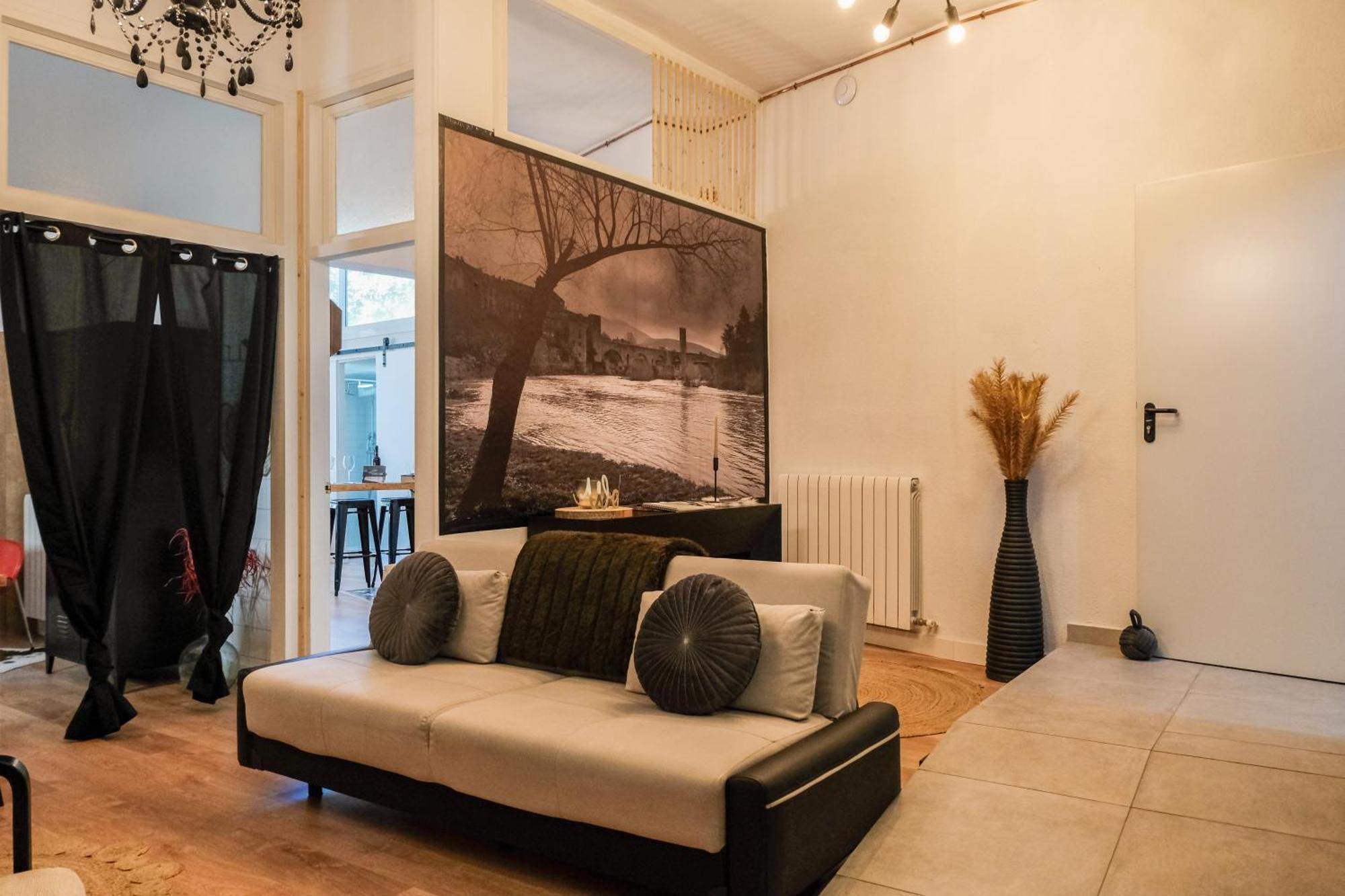 Appartement Cal Capo Alojamiento Con Jacuzzi à Besalú Extérieur photo