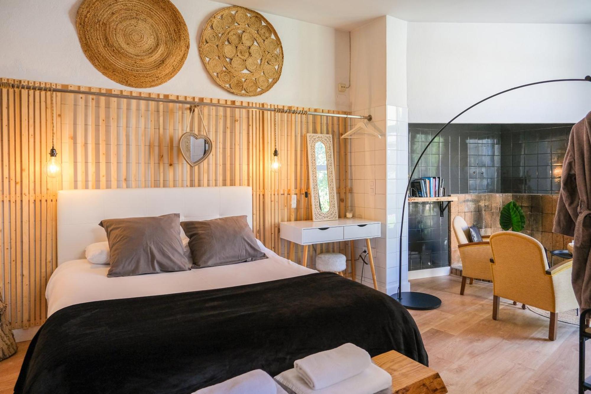 Appartement Cal Capo Alojamiento Con Jacuzzi à Besalú Extérieur photo